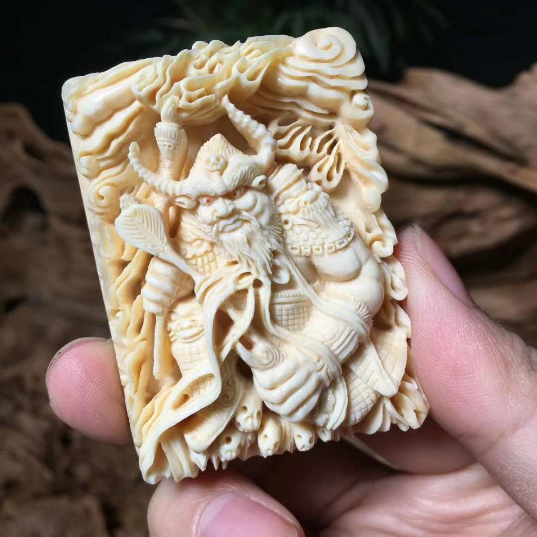 牛魔王天然古朴原皮水润冰透立体精雕大师手作神韵刻画